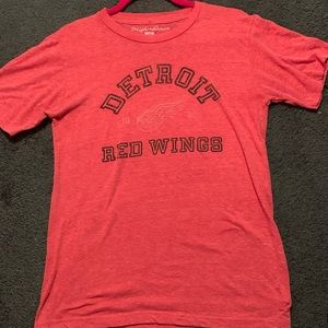 Detroit red wings tee